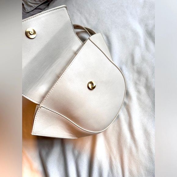 Bamboo Ring Vegan Cross Body by Street Level - Picture 7 of 8